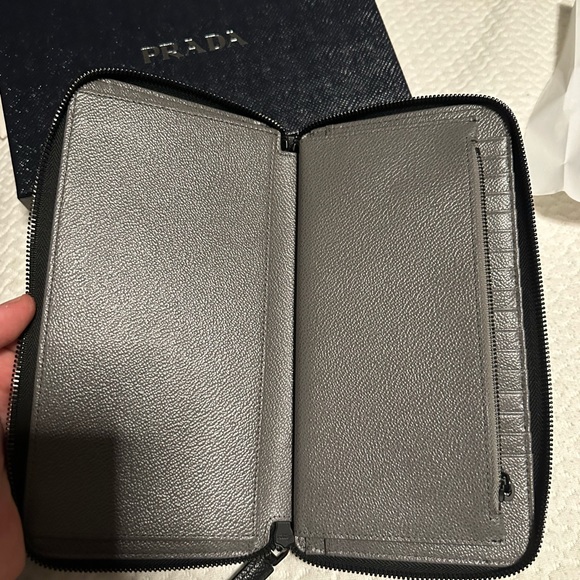 Large Prada Leather Wallet - Picture 6 of 8